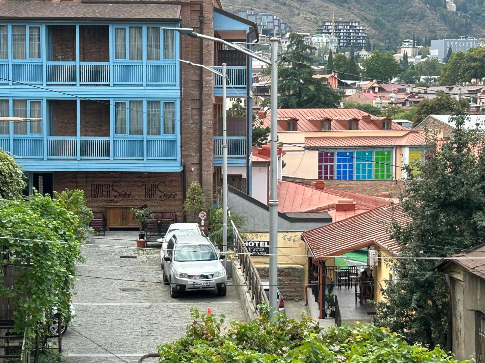 Two Lions Hotel Tbilisi Zewnętrze zdjęcie