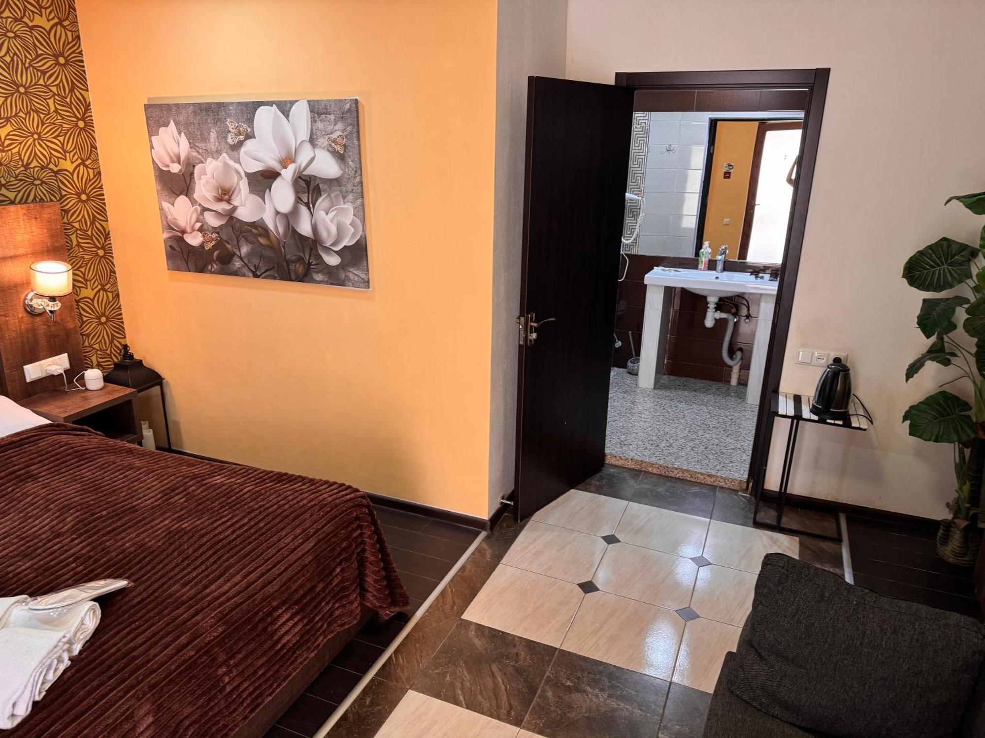 Two Lions Hotel Tbilisi Zewnętrze zdjęcie