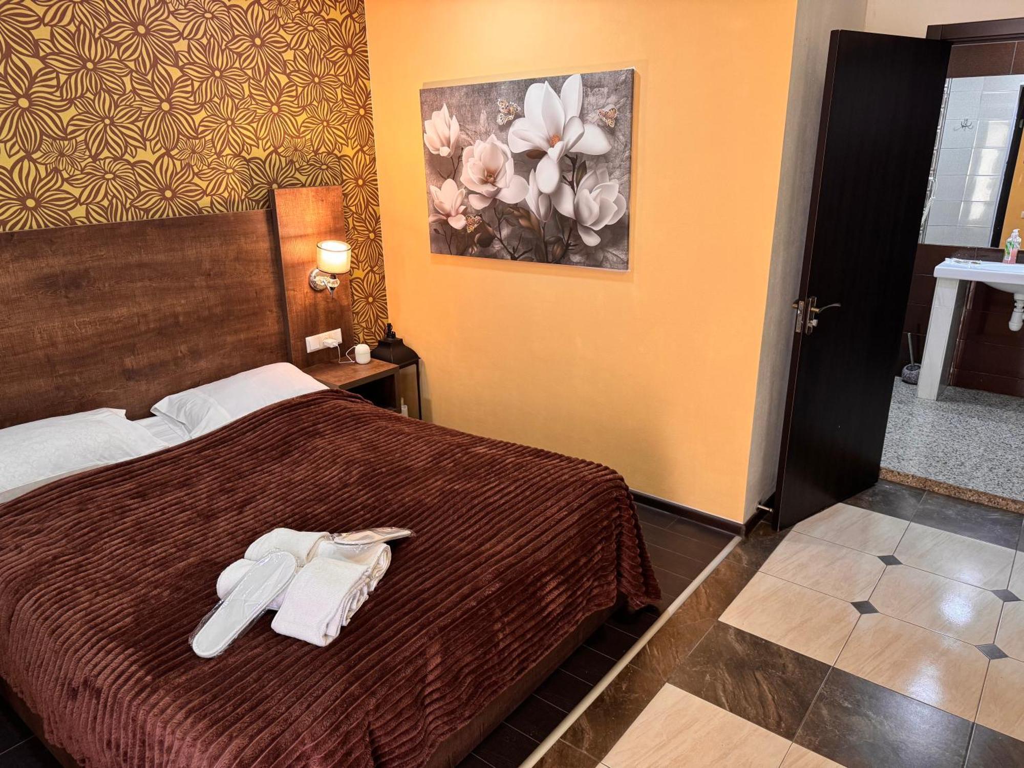 Two Lions Hotel Tbilisi Zewnętrze zdjęcie